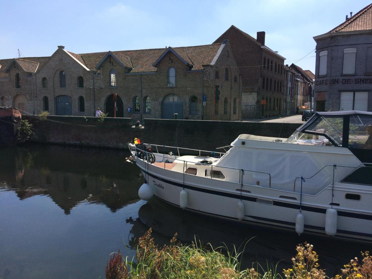 Cottage On The Canal Kortrijk Eksteriør billede
